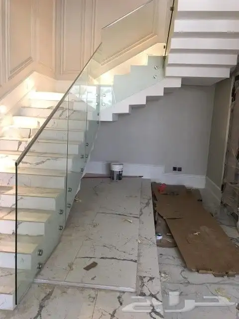 متخصصون في أنظمة المعادن العصريه درابزين زجاج درابزين استيل 18