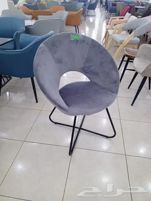 كراسي فيبر وحديد وقماش 6