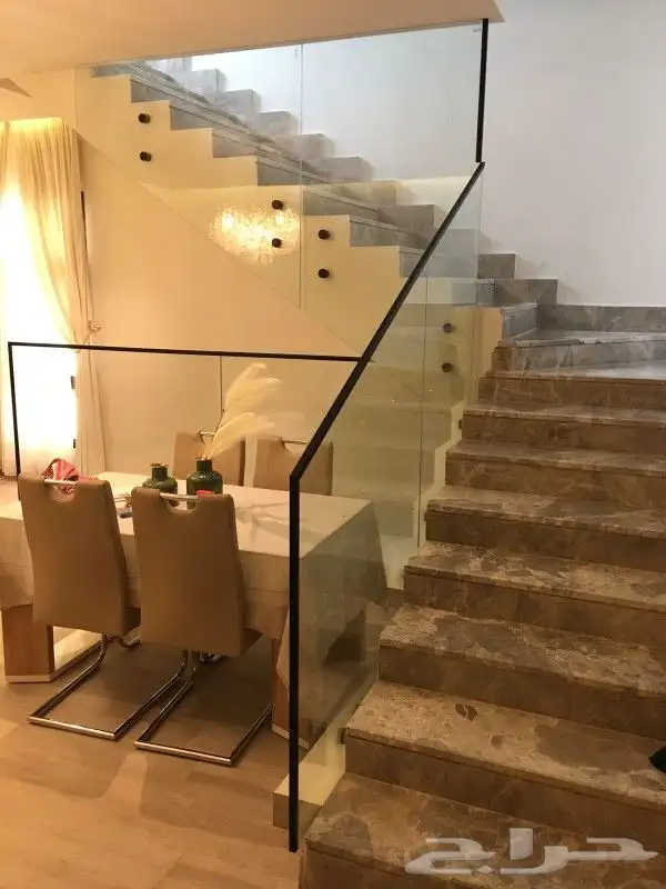 متخصصون في أنظمة المعادن العصريه درابزين زجاج درابزين استيل 0