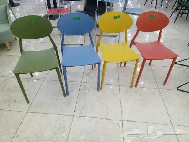 كراسي فيبر وحديد وقماش 2