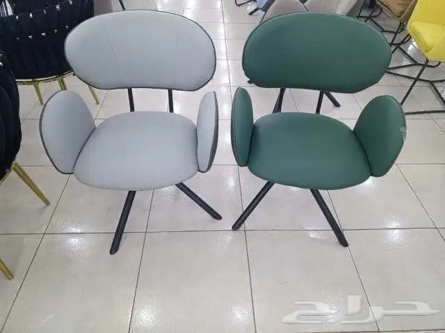 كراسي فيبر وحديد وقماش 4