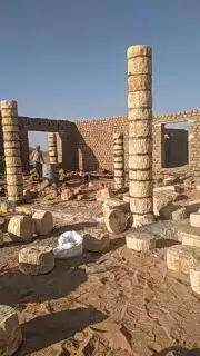 يوجد لدينا نقوم بالاعمال التراثيه اي تصميم في جميع انحاء الم 12