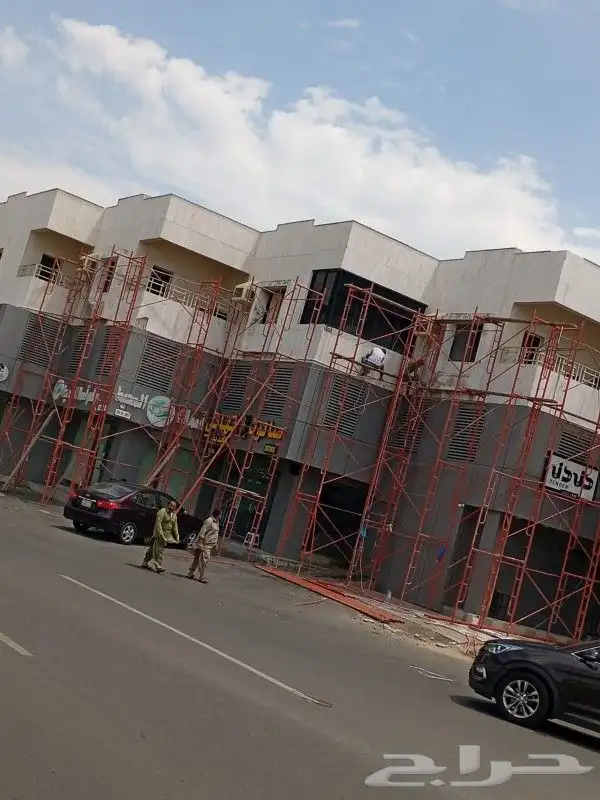 شركة أبو عزام للسقالأت 0