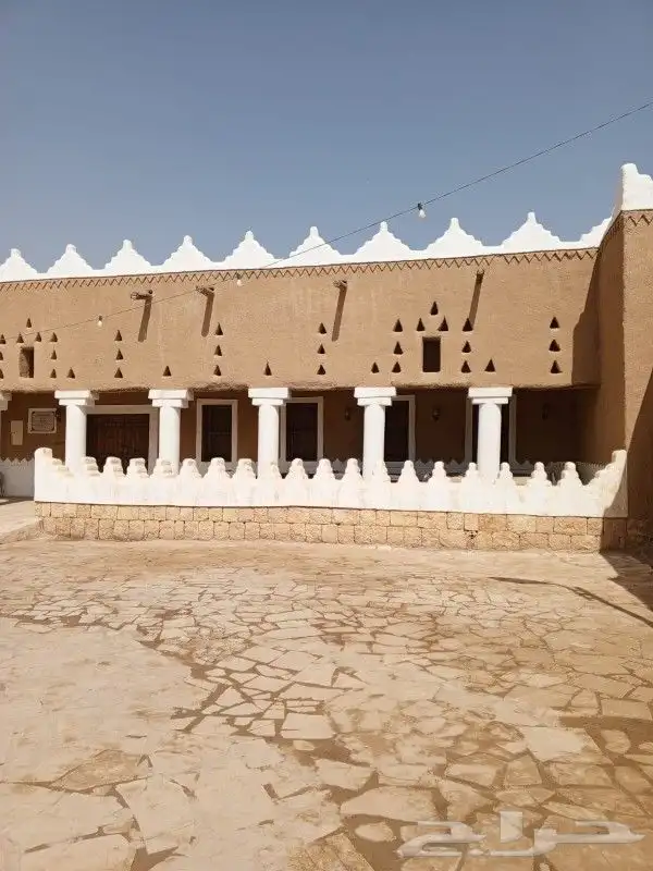 يوجد لدينا نقوم بالاعمال التراثيه اي تصميم في جميع انحاء الم 5