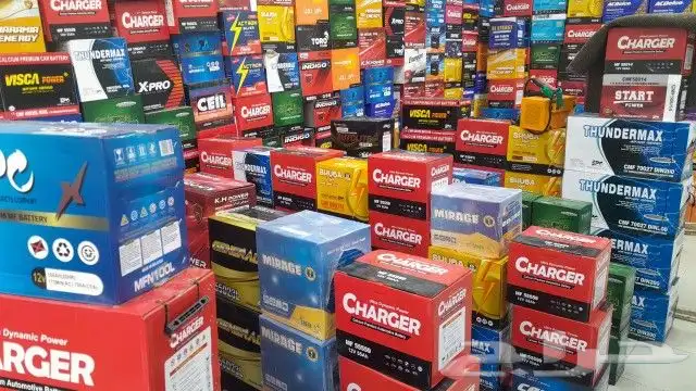 بطاريات لجميع السيارات 12