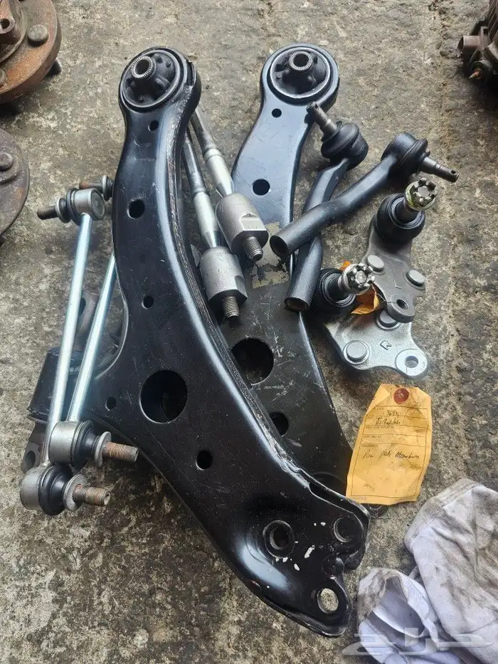 قطع غيار لكزس es 350 مساعدات و عكوس و مقصات 2