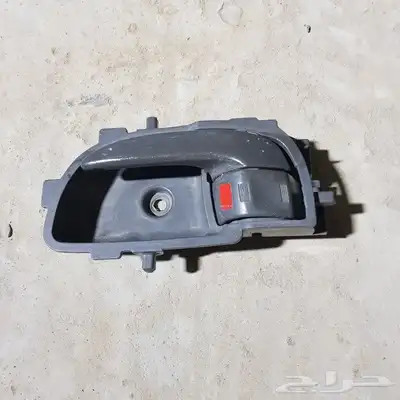 للبيع قطع غيار سيارات متنوعه 37