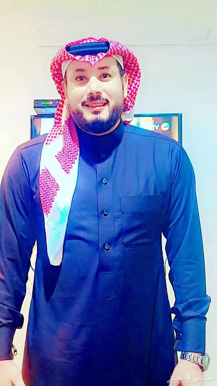 مصري ابحث عن عمل مندوب مشتريات او فنادق معي سياره حديثه 0