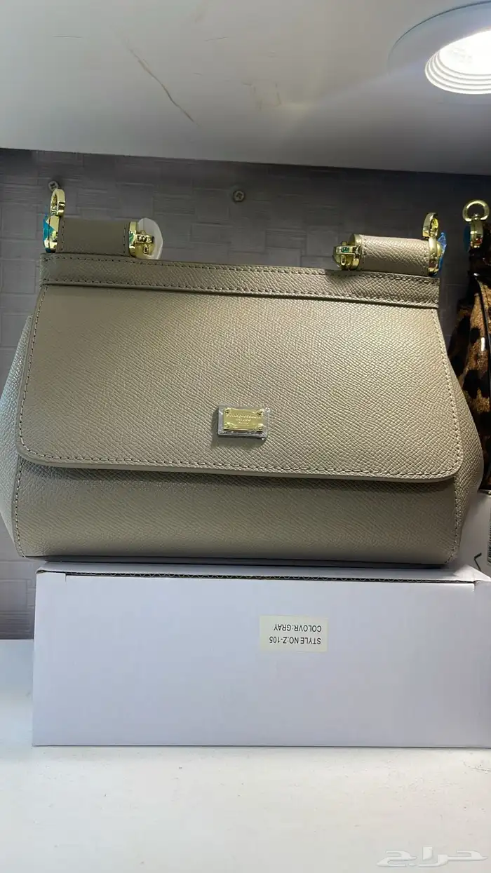 شنط ماركات مختلفه 39