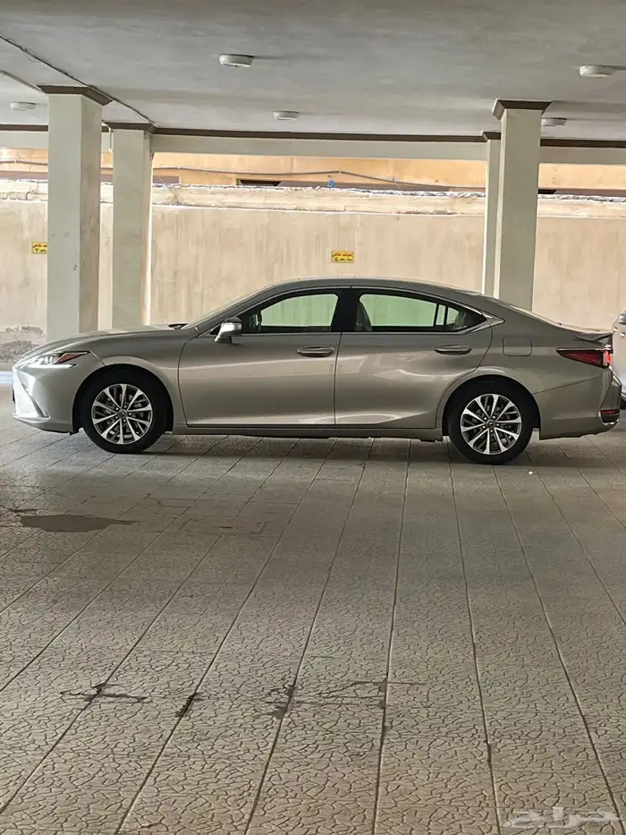لكزس 2023 ES300h ( تم البيع ) 11