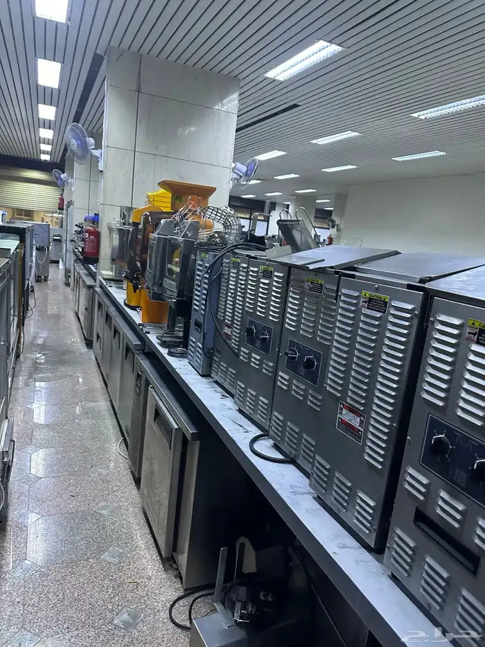 يوجد لدينا جميع ادوات المطاعم والمخابز السوبر ماركتات 21