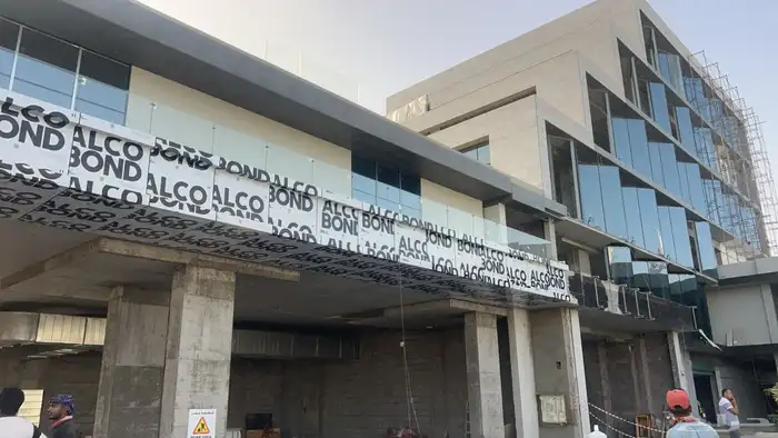 مؤسسة كلاذينج وحداده الألمنيوم والقزاز 8