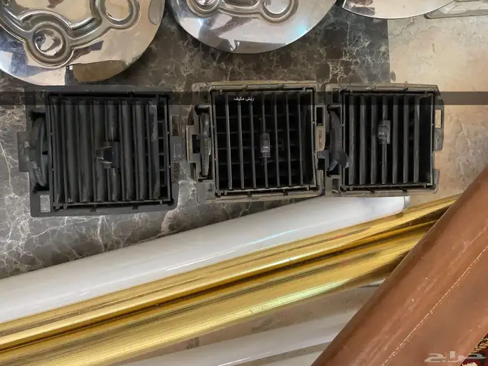 قطع غيار فكتوريا وماركيز و لينكون 13