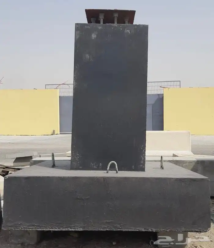قواعد انارة و نيوجرسي مصدات و حواجز خرسانية و كراسي حدائق 17