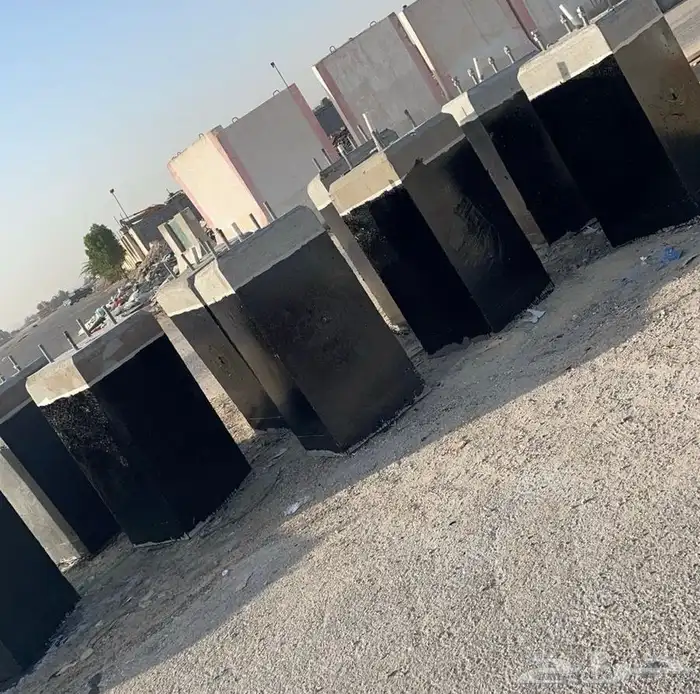 قواعد انارة و نيوجرسي مصدات و حواجز خرسانية و كراسي حدائق 18