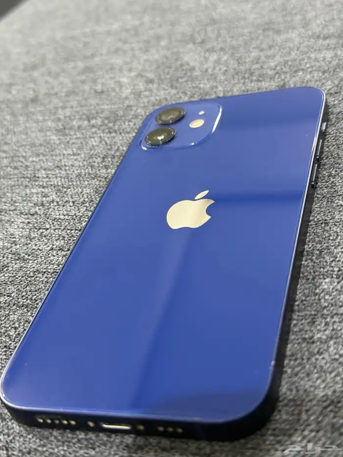 للبيع آيفون 12 و سماعة 1