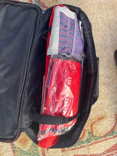 اغراض وكاله لسيارة تويوتا وديهاتسو 4