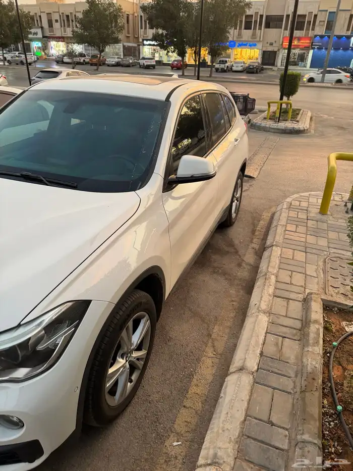 BMW x1   بي ام دبليو اكس 1 1