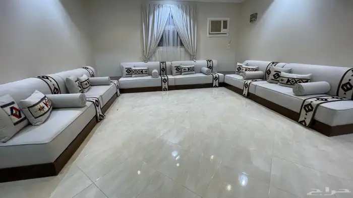 تفصيل كنب موديل تراثي أو تنجيد بسعر مصنع 1