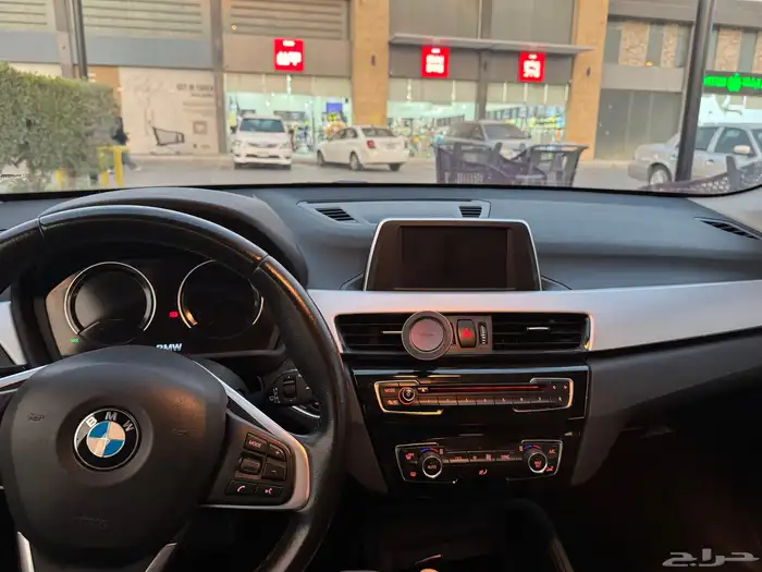 BMW x1   بي ام دبليو اكس 1 5