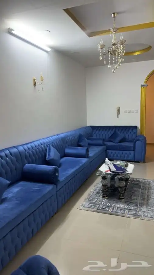 كنب صالة جديد مع اربع طاولات .كنب مجلس نساء مع ثلاث طاولات 0