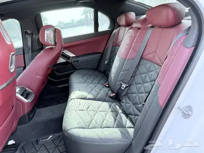 بي ام دبليو الفئة السابعه 740 2023 طلبيه خاصه 9