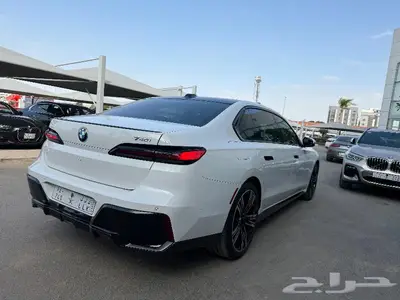 بي ام دبليو الفئة السابعه 740 2023 طلبيه خاصه 17