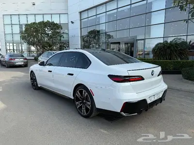 بي ام دبليو الفئة السابعه 740 2023 طلبيه خاصه 19
