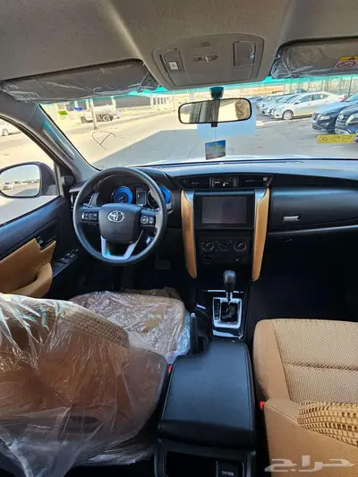 تويوتا فورشنر 4x4بنزين موديل 2025 13
