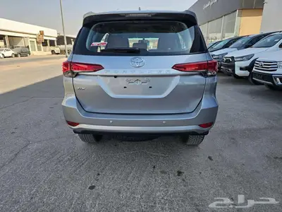 تويوتا فورشنر 4x4بنزين موديل 2025 3