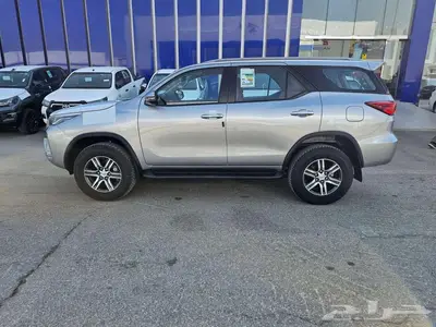 تويوتا فورشنر 4x4بنزين موديل 2025 1