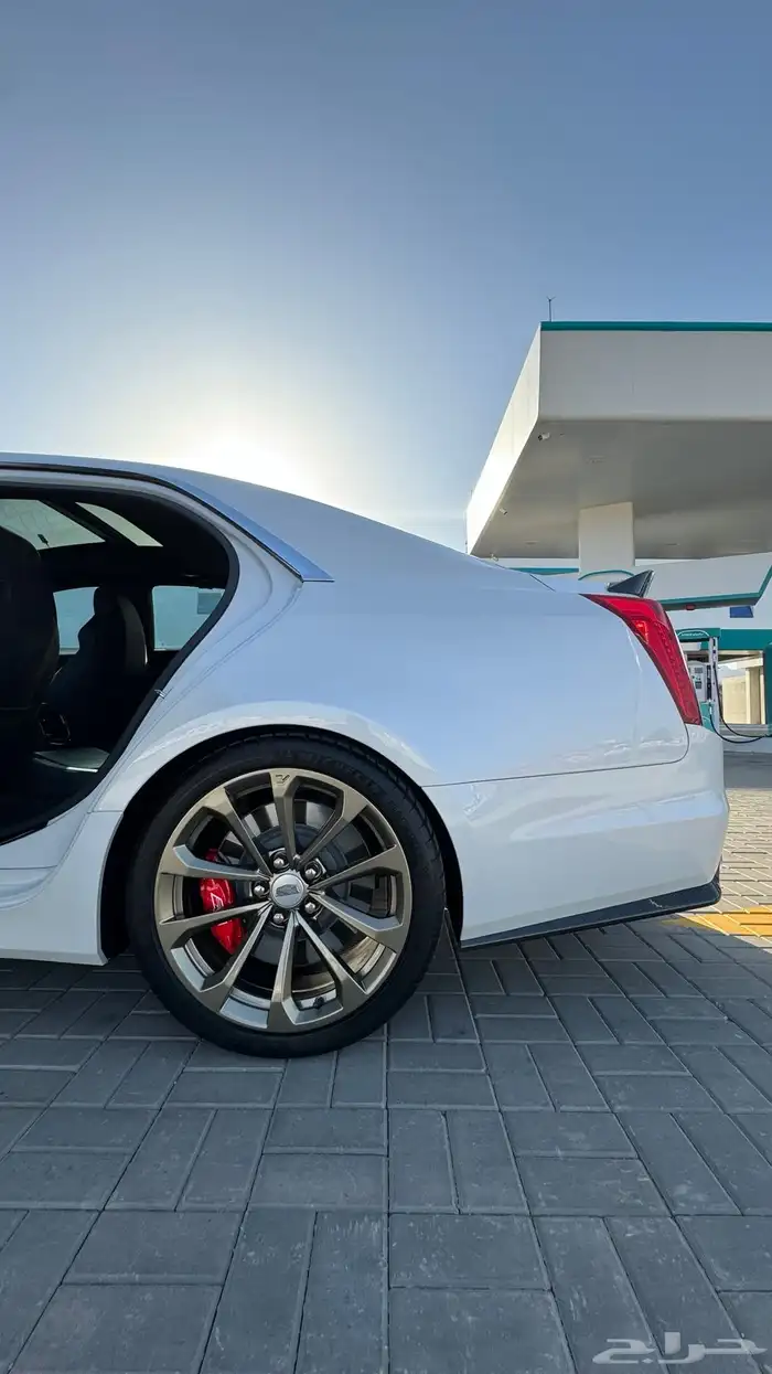 كاديلاك CTS V فل باكج 13