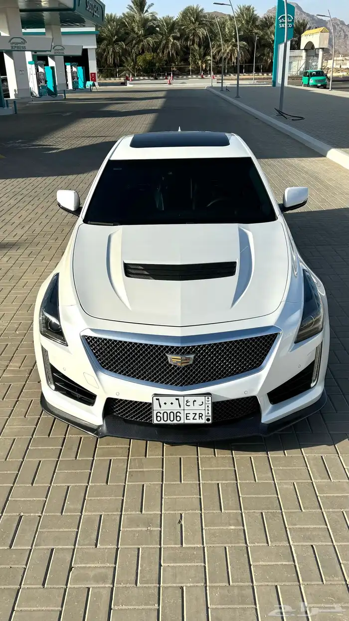 كاديلاك CTS V فل باكج 19