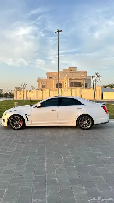 كاديلاك CTS V فل باكج index
