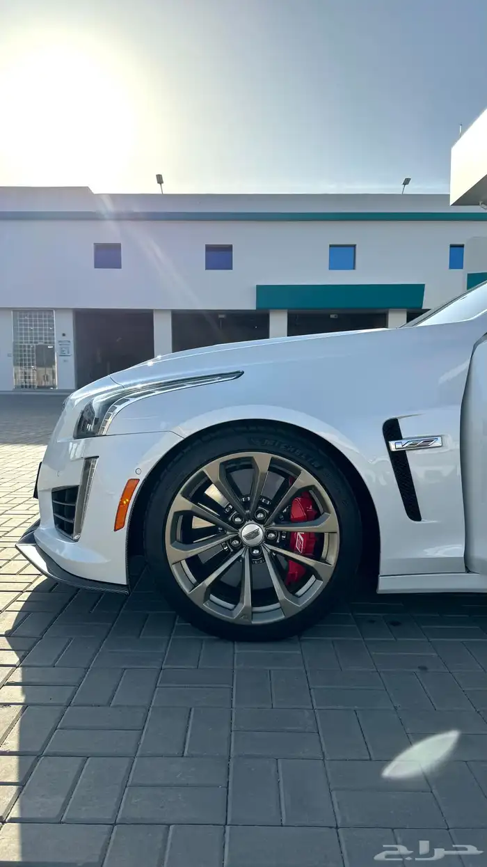 كاديلاك CTS V فل باكج 29