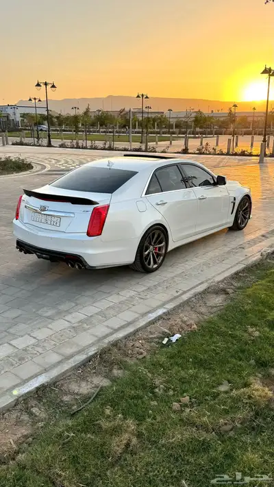 كاديلاك CTS V فل باكج index