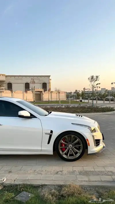 كاديلاك CTS V فل باكج index