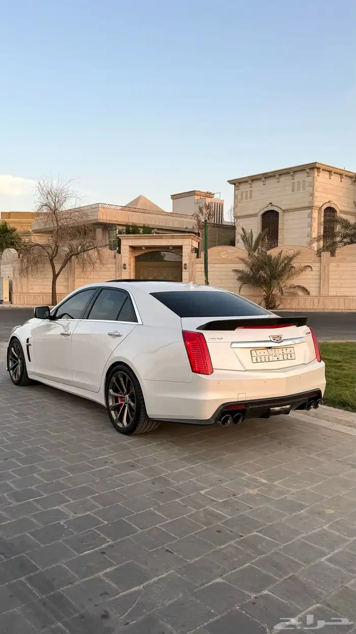 كاديلاك CTS V فل باكج 7