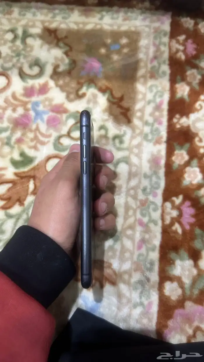 ايفون 11 وكاله الون اسود 3
