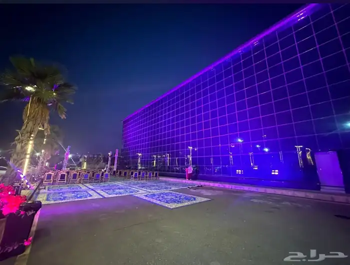 شاشات ومسارح وافتتاح محلات ومراكز تجاريه 2