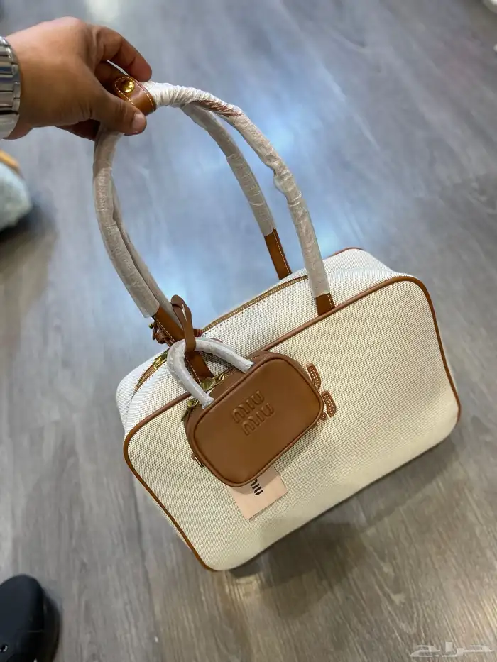 شنط ماركات مختلف. تواصل 42