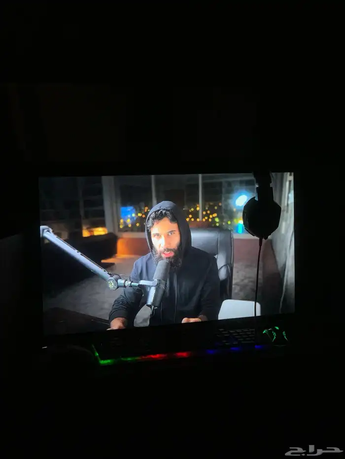 شاشه للبيع مع موس كيبورد قيمنق 2