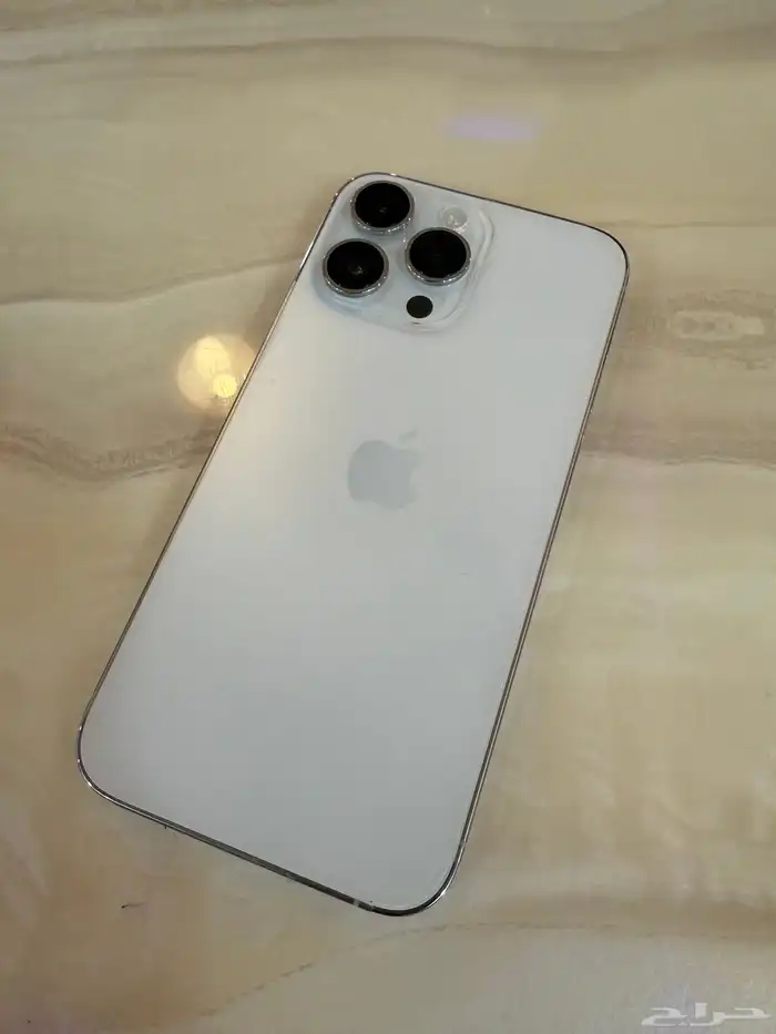 iPhone 14 pro max 256 gb فضي شبه جديد 2