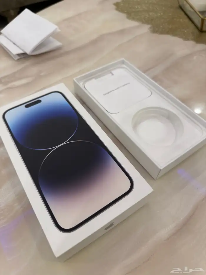 iPhone 14 pro max 256 gb فضي شبه جديد 3