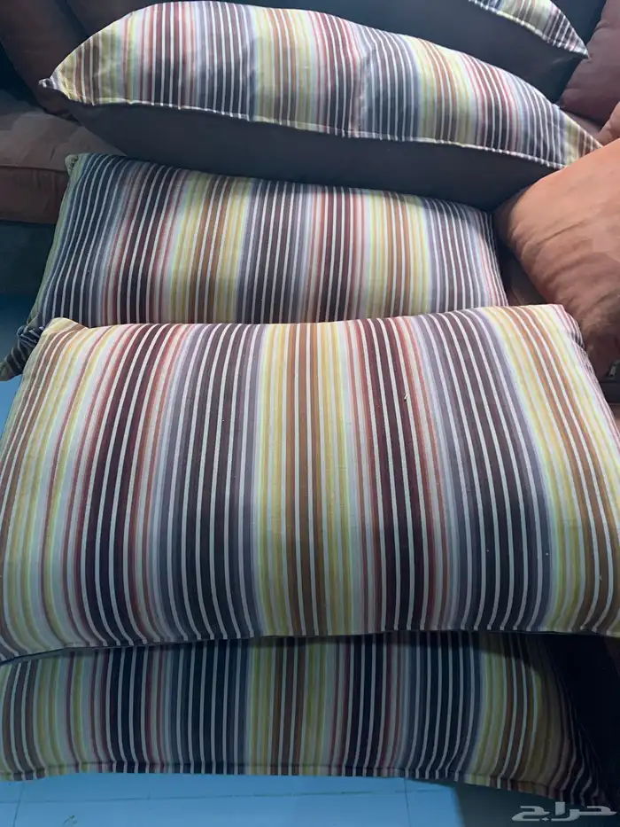 مخدات للبيع 0