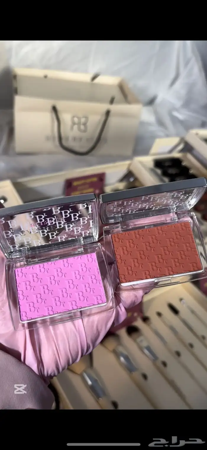 بوكس مكياج كامل من Dior ب 44 قطعة ب289 ريال بس 10