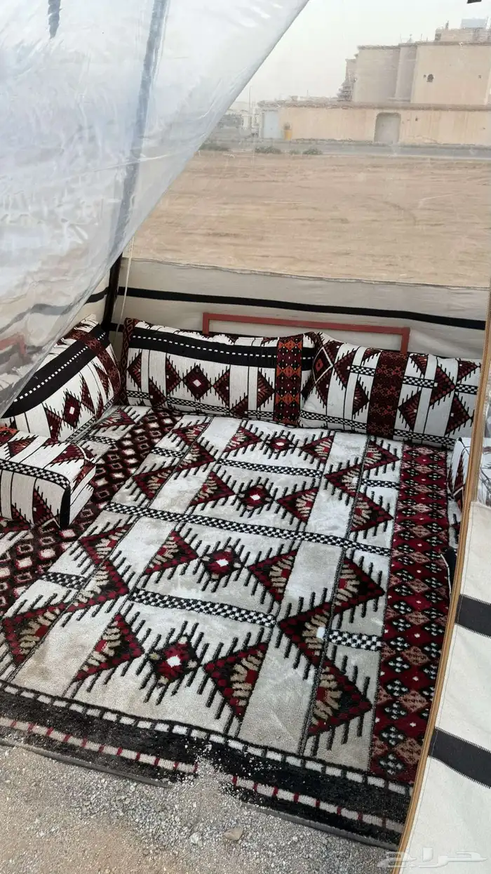 للبيع  خيام هرمية فاخرة مع كامل الأثاث 3