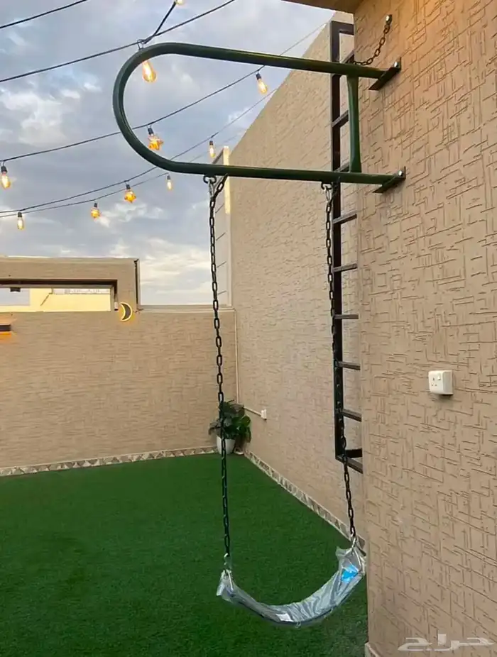 مراجيح جدارية 0