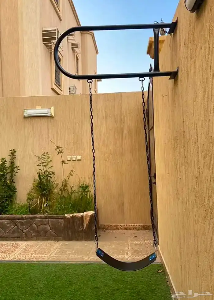 مراجيح جدارية 2