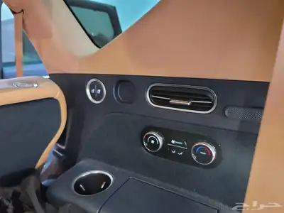 جينسيس GV80 بنزين موديل 2020 فل كامل دبل 7 ركاب داخلي جملي 18